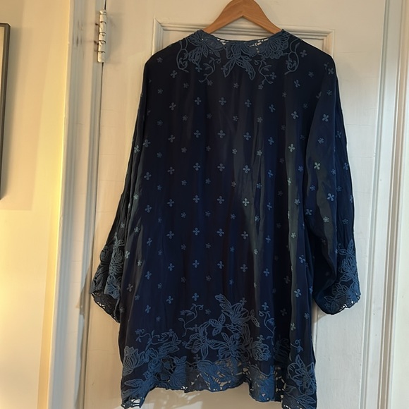 Johnny Was blue on blue embroidered - Picture 4 of 5